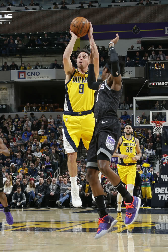 胜利不仅归 胜利不仅归